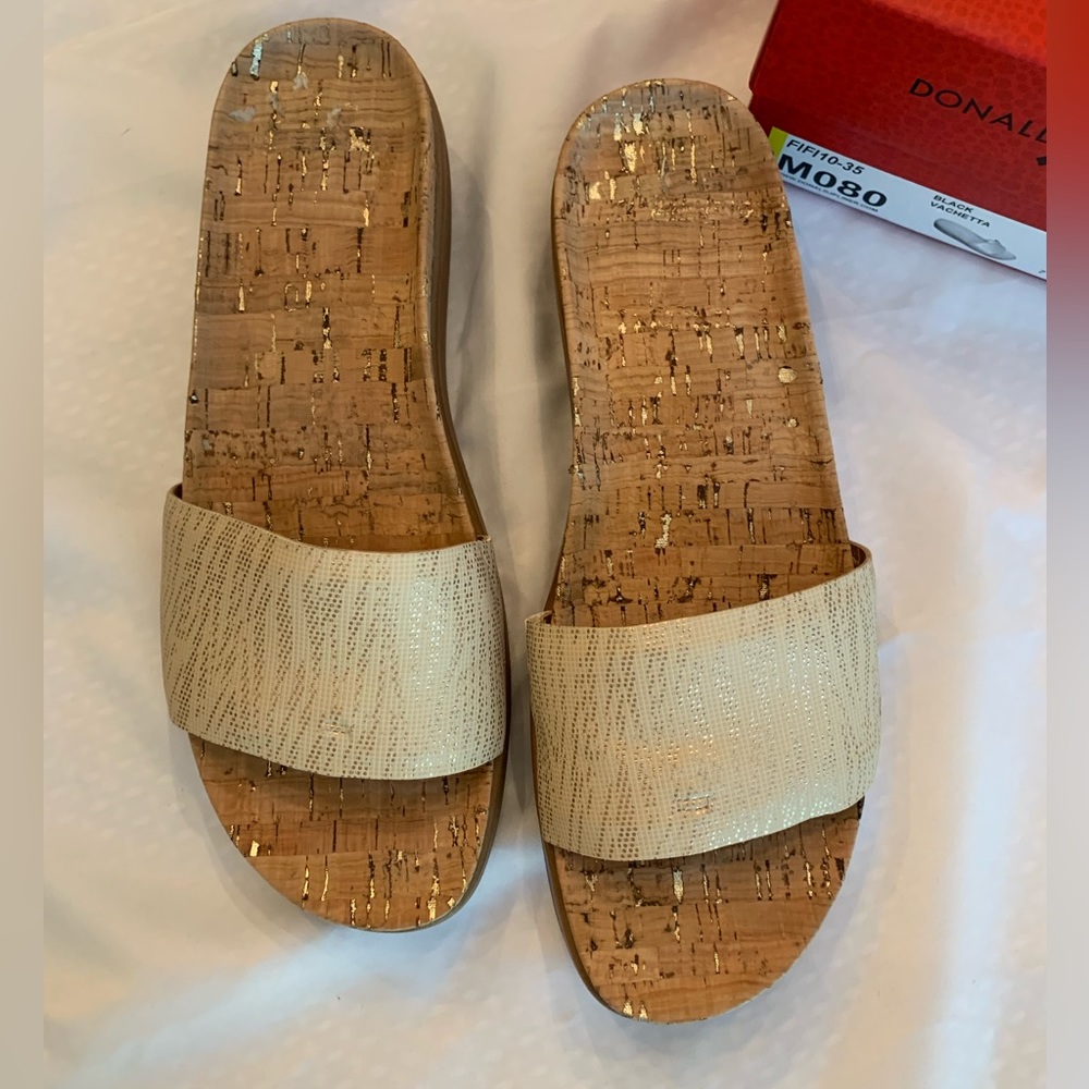 Donald Pliner Vachetta Low Platform Thong Sandal